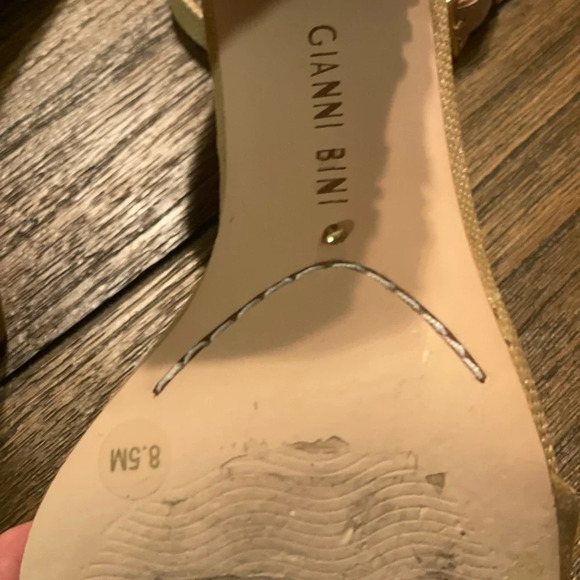 Gianni Bini Joenah Natural Straw Fruit Embellished Block Heel Sandals Size 8.5 - Picture 5 of 9